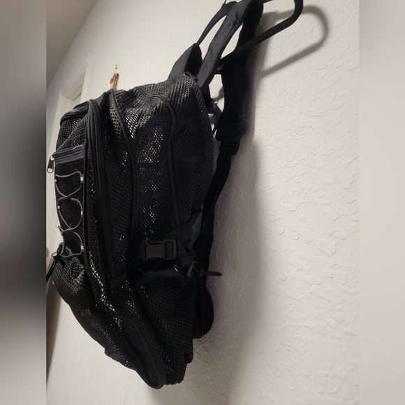 Black Mesh Backpack - Picture 5 of 5